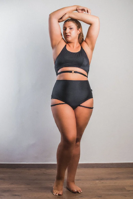 Zelda black pole shorts plus size